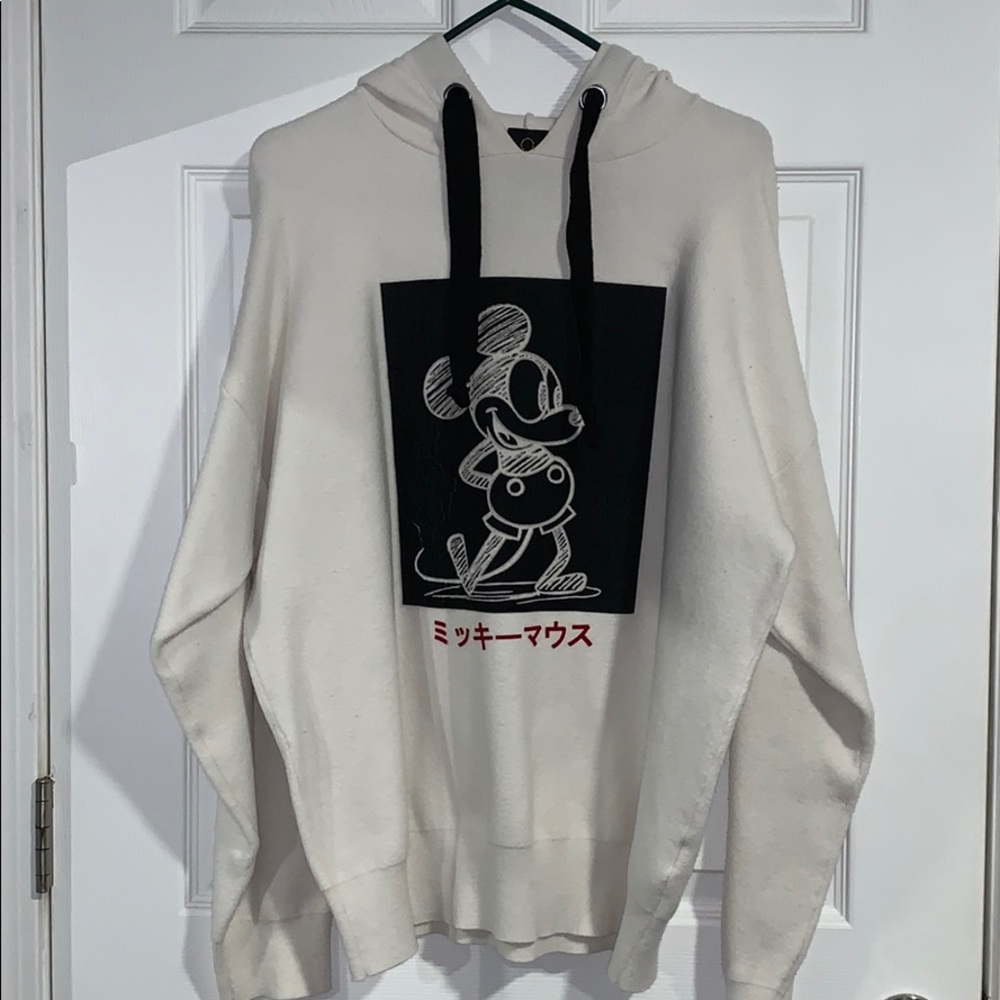 Disney Woman’s hoodie.White Thick Fabric